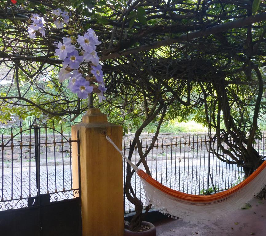 Pouso Das Glicinias - B&B Ouro Preto  Exterior photo